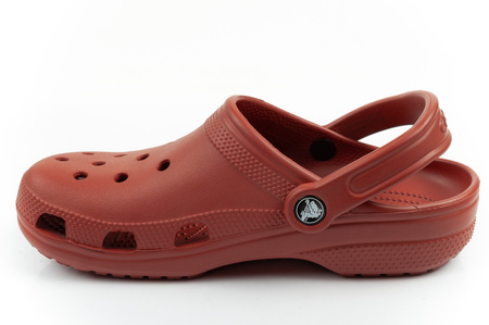 Die Crocs Classic Clog-Sandalen in Braun für Damen und Herren sind bequem und leicht.
