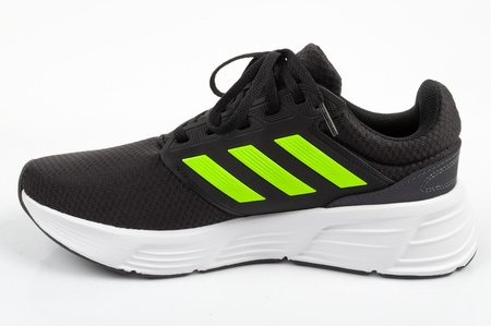 Die Adidas Galaxy 6 Herren-Laufschuhe sind bequem und leicht.