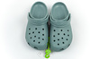 Crocs Classic Clog-Sandalen in Grün für Damen und Herren