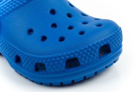 Die Crocs Clog t Blue Kinder-Clogs sind bequem und leicht.