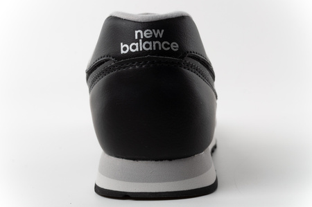 Bequeme schwarze New Balance 373 Herren-Sneaker