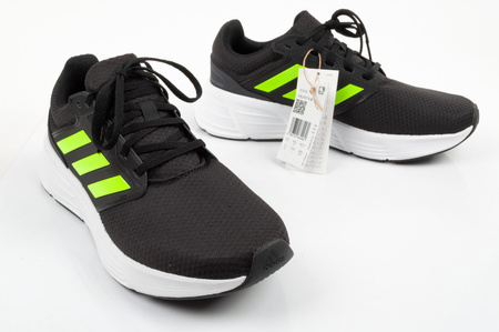 Die Adidas Galaxy 6 Herren-Laufschuhe sind bequem und leicht.