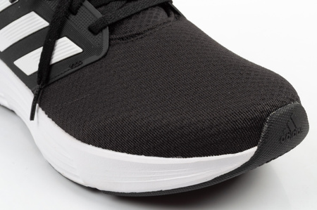 Die Adidas Galaxy 6 Herren-Laufschuhe sind bequem und leicht.