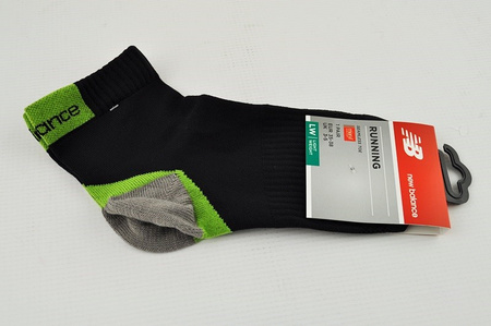 NEW BALANCE Laufsocken Größe 35-38 [3.40.027] schwarz, grün.