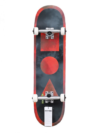 Globe Completes G1 Strack Skateboard