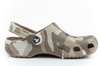 Crocs Classic Printed Camo Clog [206454-2ZJ] Flip-Flops Sandalen Clogs, braun.