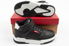 Levi's John SE Mid Kinder-Sneaker mit Klettverschluss in Schwarz