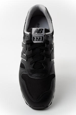 Bequeme schwarze New Balance 373 Herren-Sneaker